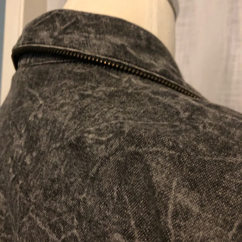 Grey Jacket - Picture 8 of 12